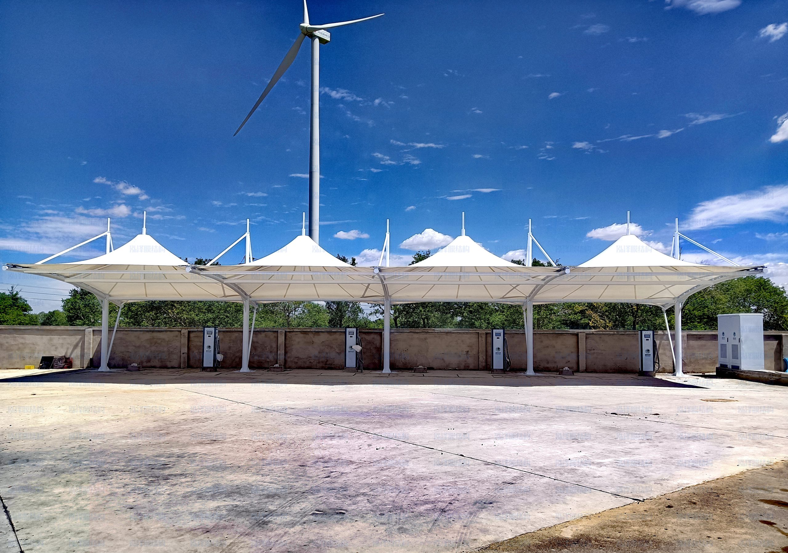 膜结构车棚：现代停车场的理想选择